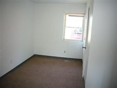 5th image of 1728 Weaver St