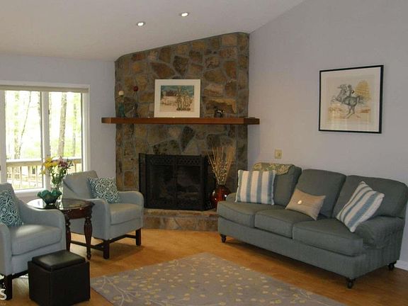 3rd image of 1409 Heathers Cove Cir