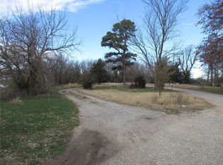 517 Murphy Rd, Lebanon, MO 65536