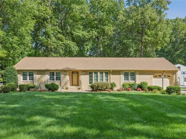 9 Cherokee Dr, Poquoson, VA 23662