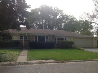 236 Dalton Ave, Mundelein, IL