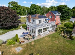 190 Shore Rd, Waterford, CT 06385