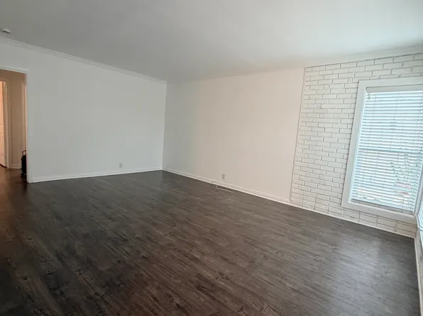 13637 Washington Ave, Hawthorne, CA 90250