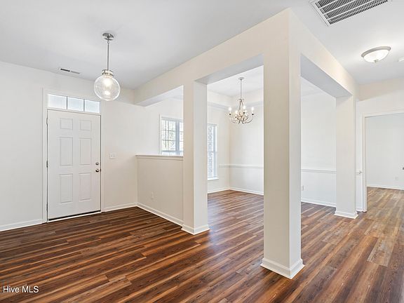 5th image of 4826 Castleboro Court