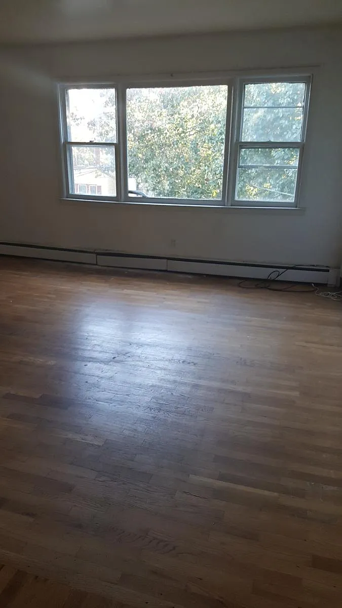 Building Photo - 398 Ege Ave #1
