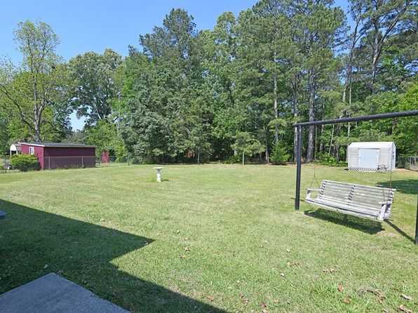 128 Allison Dr, Greenwood, SC 29649