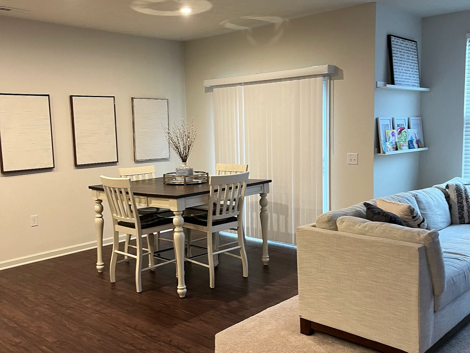 3 bed, 2.5 bath, 1896 sqft, $2,195 — Photo 3