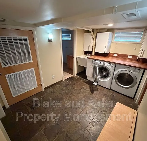5226 SE Clinton St — Photo 15