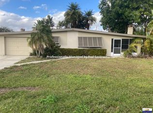 230 Glenmont Dr E, North Fort Myers, FL 33917