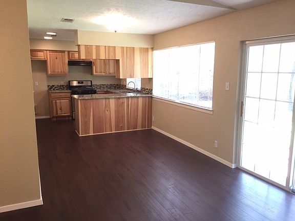 5th image of 10036 Woodland Village Dr