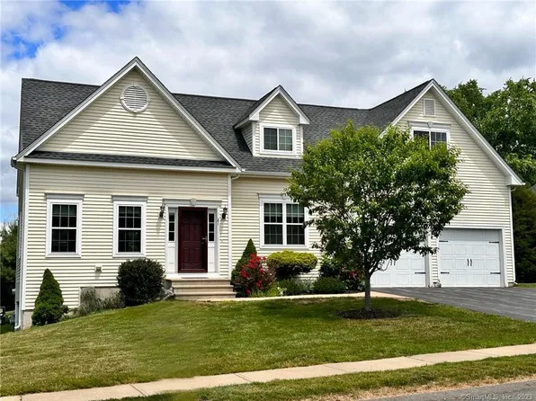 21 Steeple View Drive #21, Ellington, CT 06029