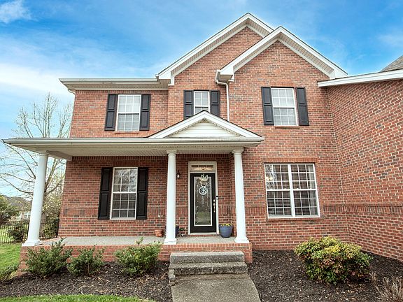 4th image of 133 Deerfoot Ct
