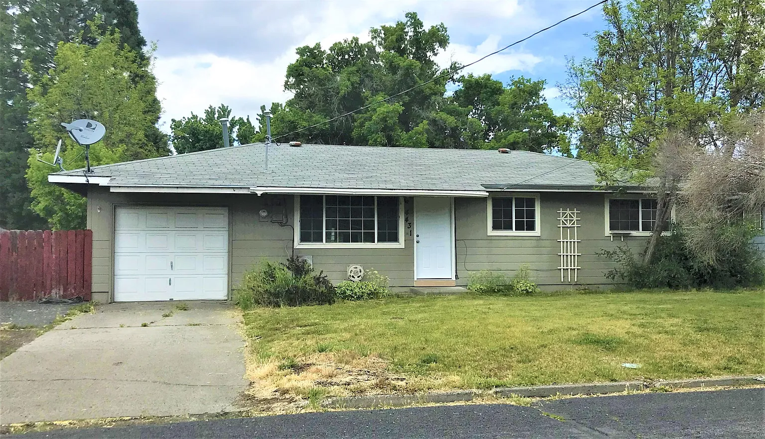 4431 Barry Dr photo 1