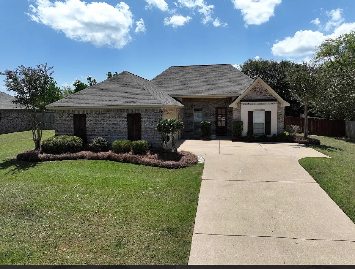 3 bed, 1550 sqft, $2,495 — Photo 1