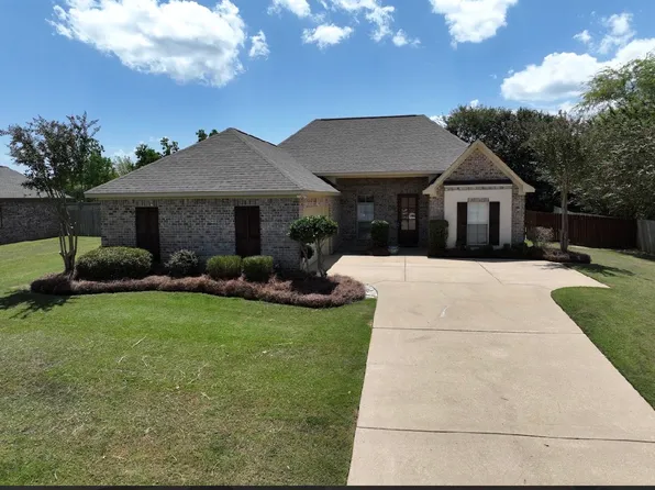 151 Rhodes Ln, Canton, MS 39046