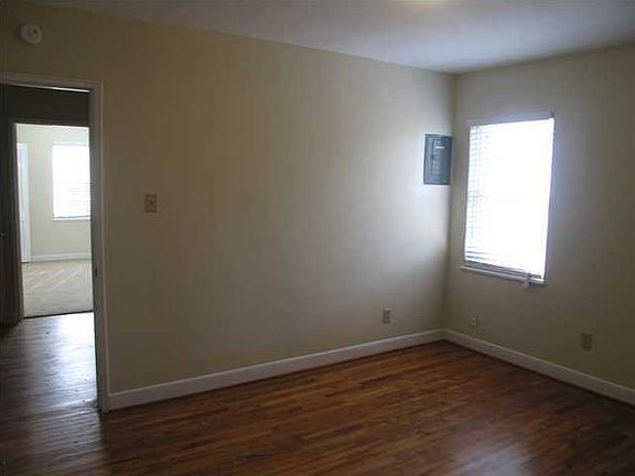 5th image of 2770 N Sherwood Dr