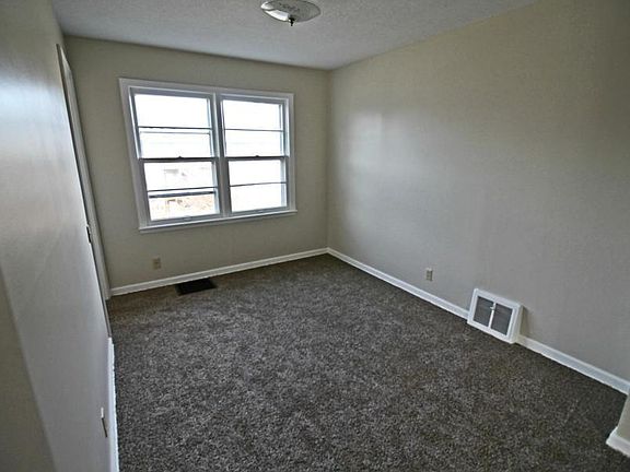 3rd image of 3001 Olive St