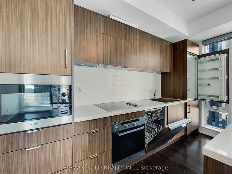 21 Widmer St #2209 — Photo 25