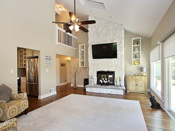 2nd image of 1215 Keating Dr