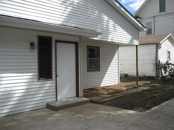 5th image of 415 N 31st St