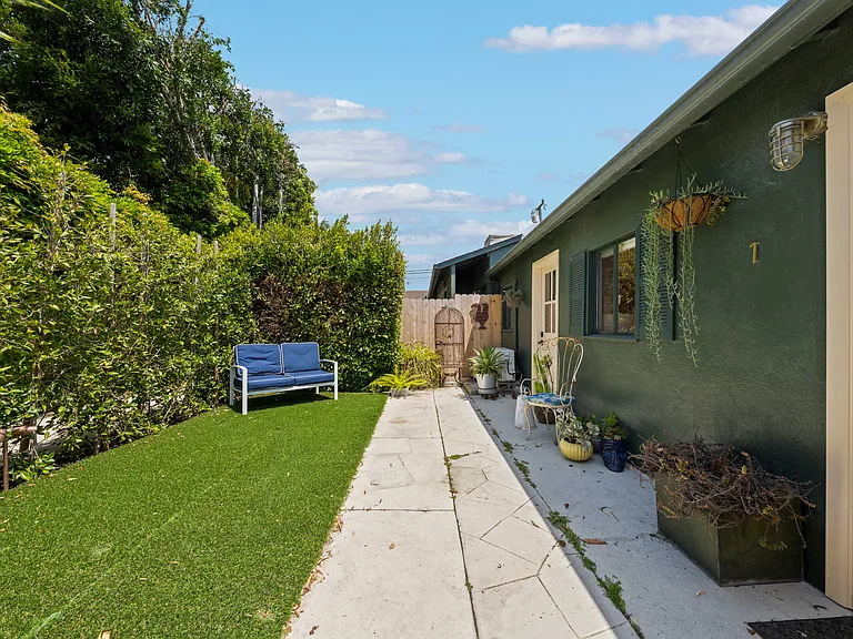 4070 Rosabell St #1 — Photo 31