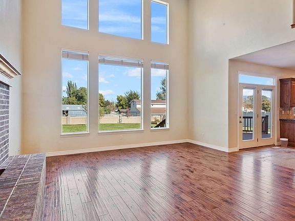 3rd image of 2904 W Camden Brook Way