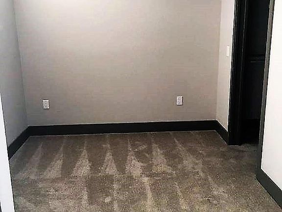 5th image of 7439 N Kendall Dr