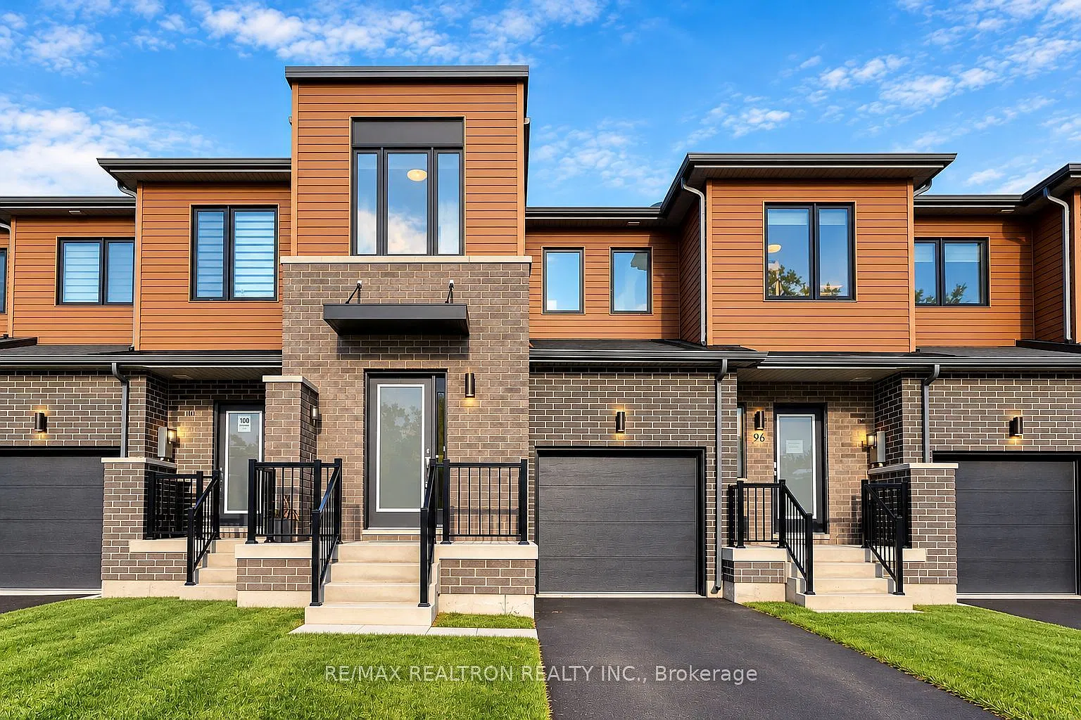 3 bed, $2,700 — Photo 1