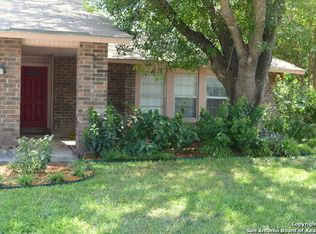 8606 Tanbark Dr, San Antonio, TX 78240