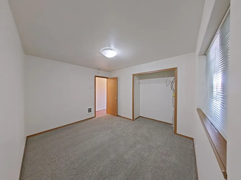780 S 2nd St — Photo 32