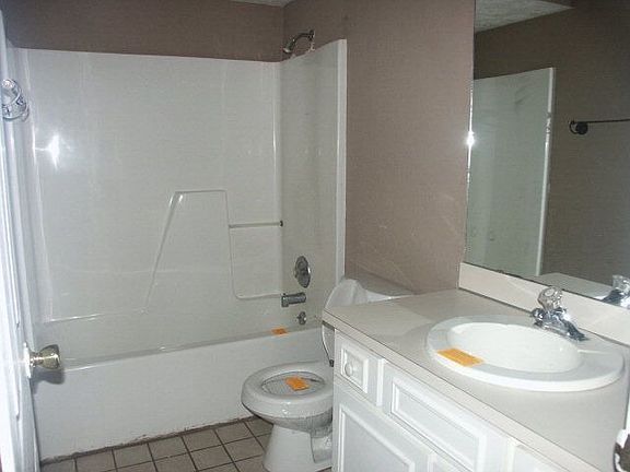 5th image of 62 Lee Road 800