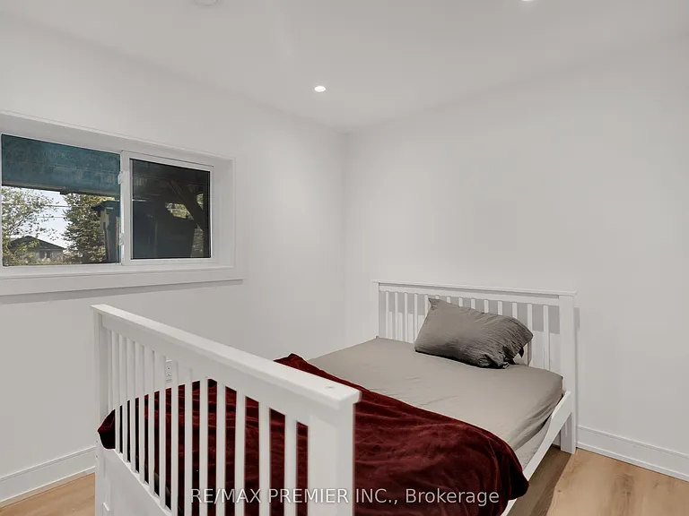 891 Tiny Beaches Rd S — Photo 29