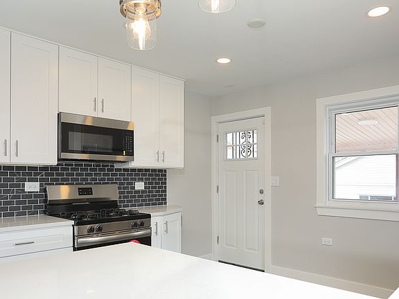 4th image of 5719 S Menard Ave