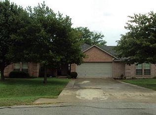 2004 Wood Trl, Azle, TX 76020