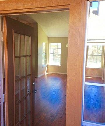 5th image of 1431 Aaron Pl