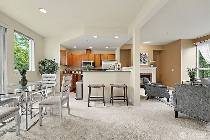 5th image of 1748 24th Avenue NE