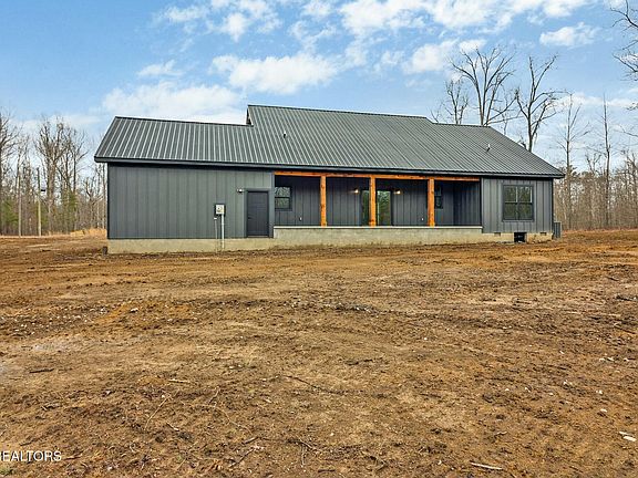 4th image of 1076 Hargis Rd