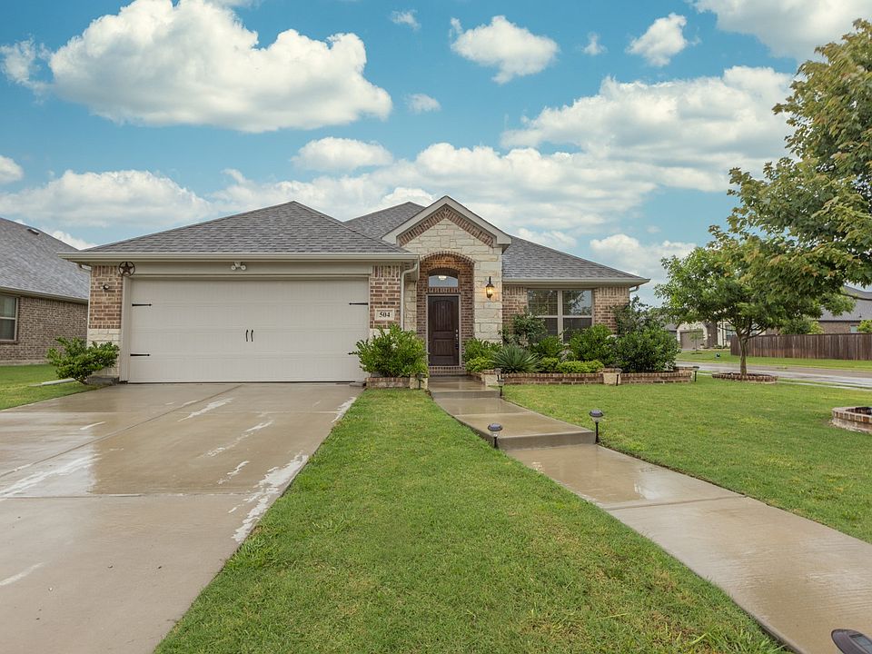 1st image of 504 Oleander Dr