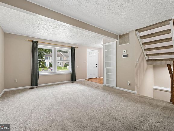 5th image of 3610 Wharf Ln
