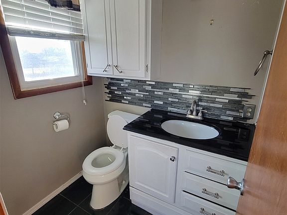 2nd image of 4866 S Lawton Ave
