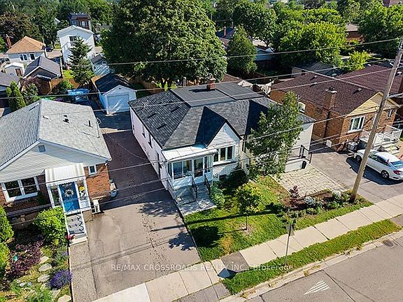 4th image of 65 Manitoba St