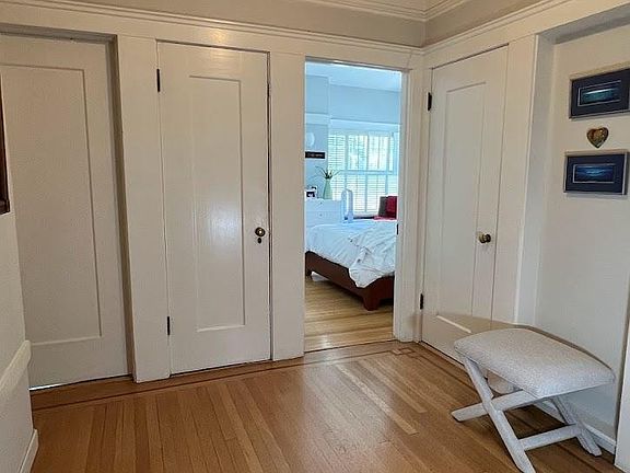 2nd image of 452 Lake St