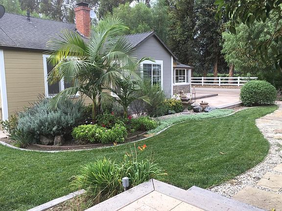 4th image of 1666 E Los Angeles Ave #House