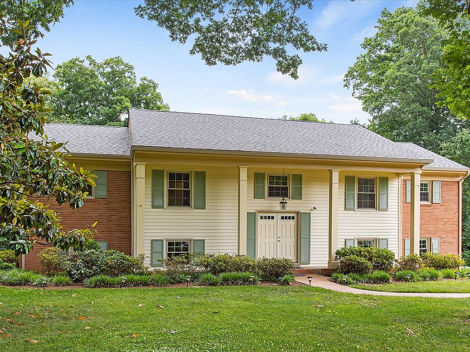 1st image of 211 Harwick Dr