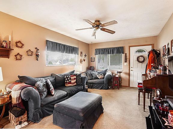 5th image of 458 Robinwood Ave