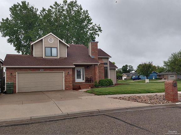4th image of 1402 Sherwood Ln