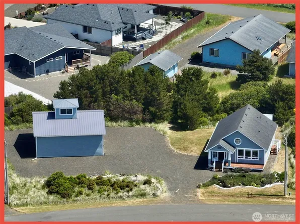 486 Winlock Street, Ocean Shores, WA 98569