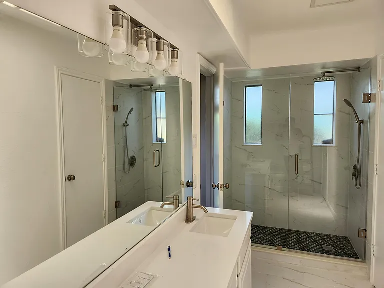 1526 Silverleaf Dr — Photo 12