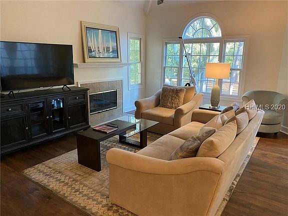 3rd image of 70 Spindle Ln #70