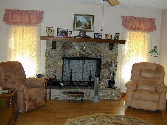 4th image of 17360 Riverstone Dr